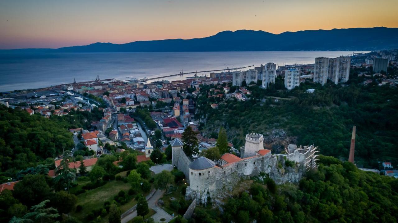 Apartments Skoljka Rijeka Exterior foto
